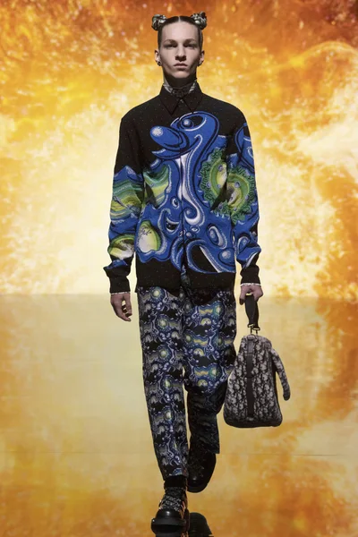 Look 2